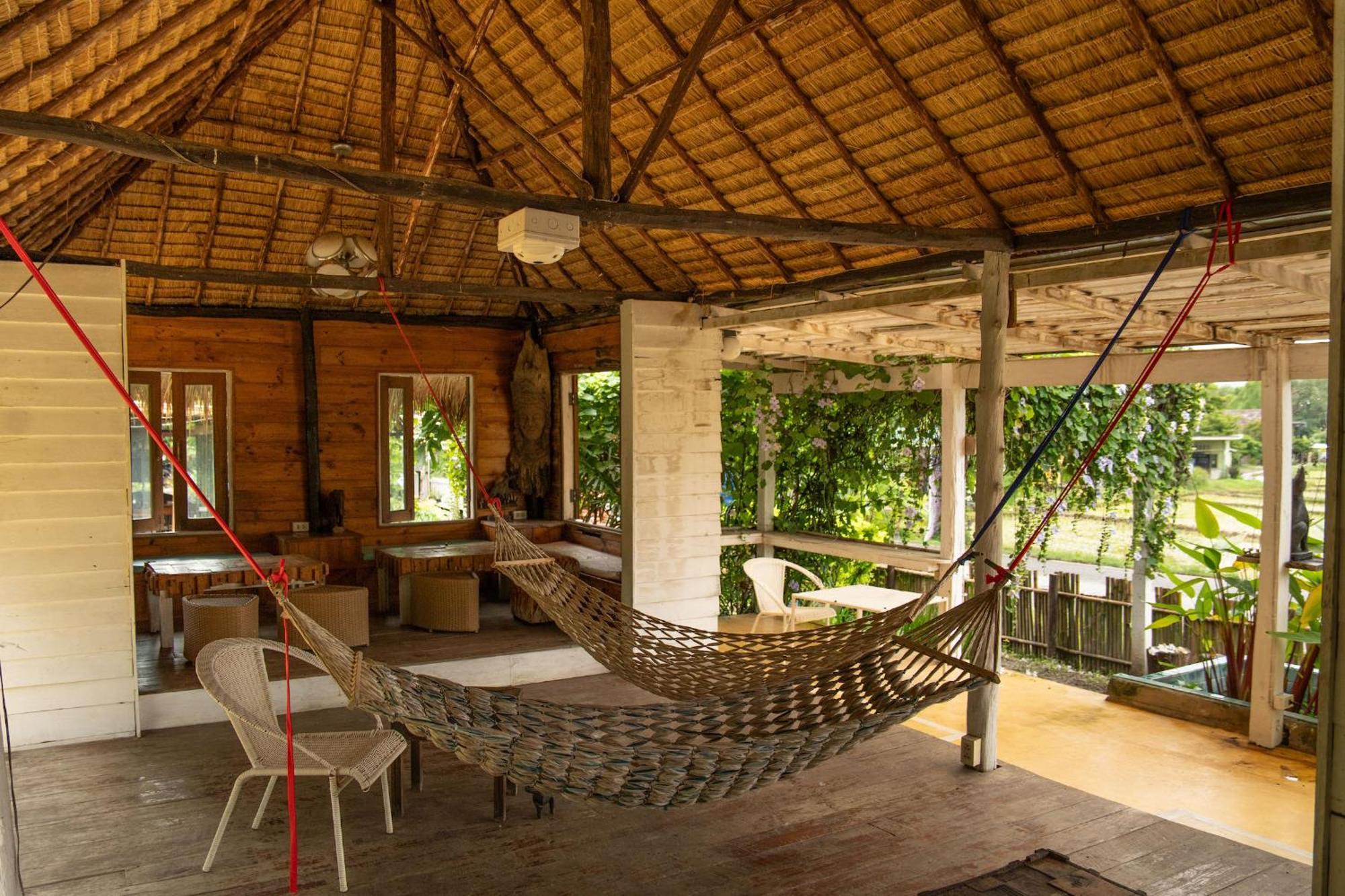 Butterfly Hostel, باي المظهر الخارجي الصورة