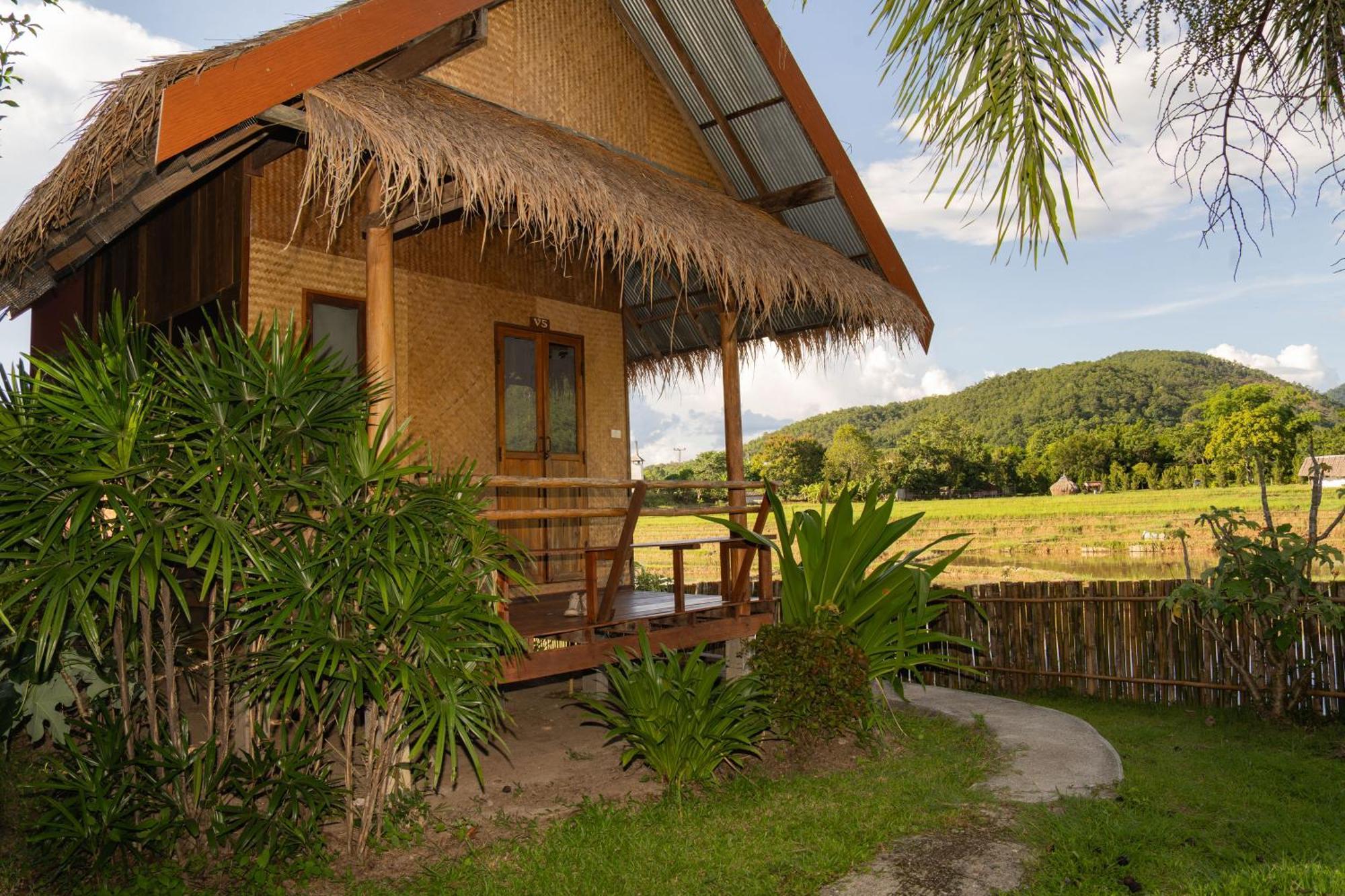 Butterfly Hostel, باي المظهر الخارجي الصورة